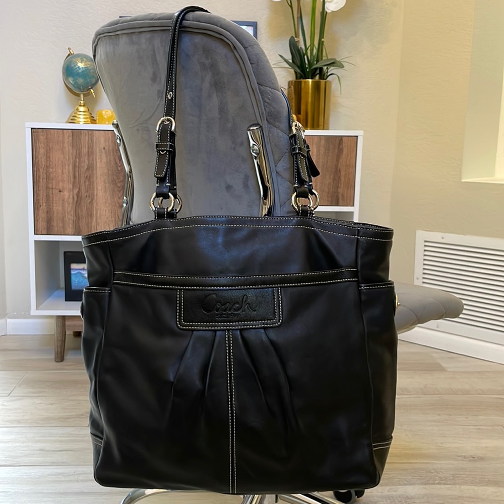 EUC Black leather Coach tote bag